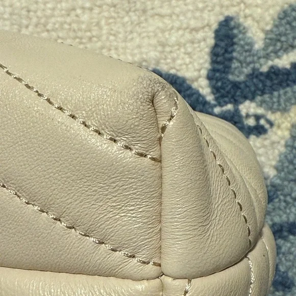 Tory Burch Small Cream Kira Chevron Leather Shoulder Bag - Picture 13 of 16